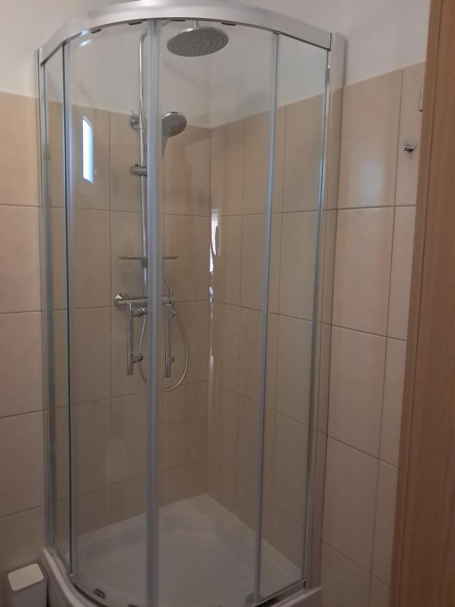 Big apartment with garden Solin Buitenkant foto